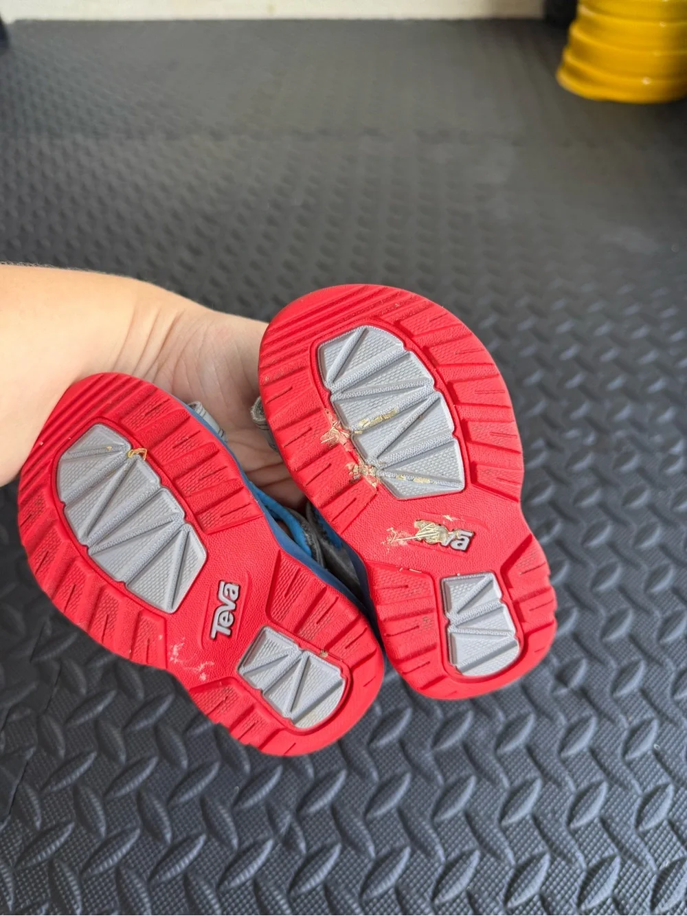 Teva lightweight kids
